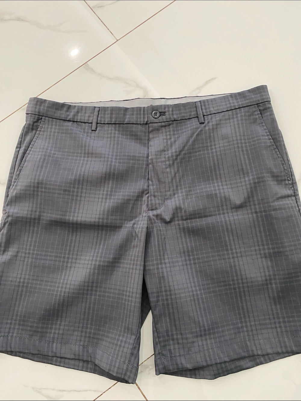 Greg Norman Collection Gray Plaid Flat Front Shorts